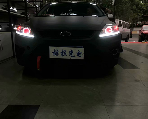 1562552007907360.jpg 老款福克斯.jpg